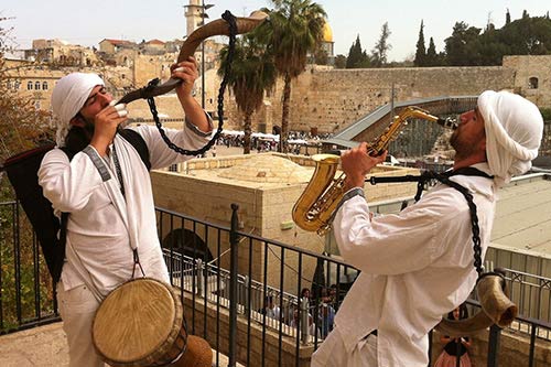 מעגל מתופפים בכותל