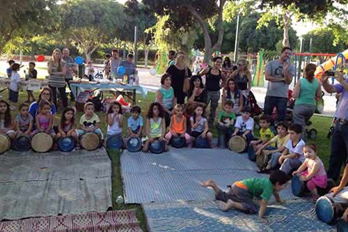 ילדים מתופפים ילדים מתופפים