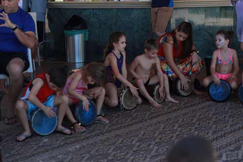 פעילות תופים לילדים פעילות תופים לילדים